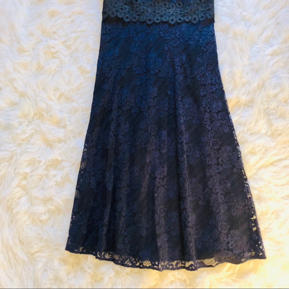 DONNA KARAN Floral Lace Midi Dress Sz 8 - Picture 5 of 15